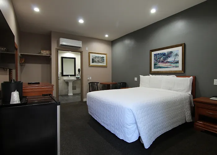 Dunes Inn - Wilshire (Adults Only)